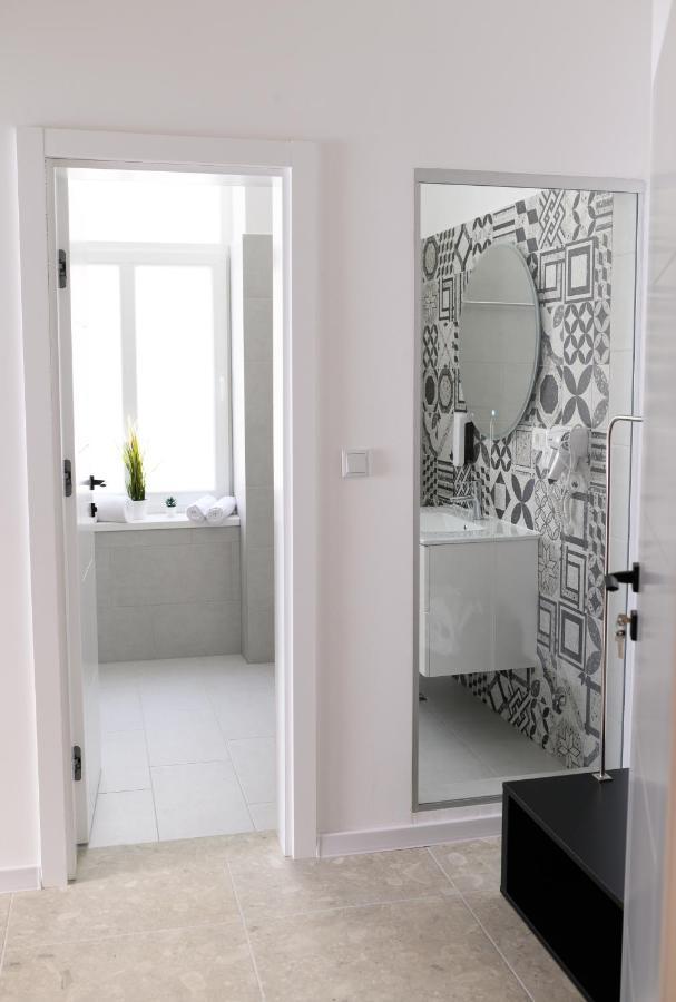 Poppy Downtown Suites Sarajevo Saraievo Exterior foto